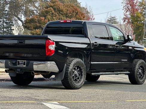 Used 2015 Toyota Tundra SR5 w/ SR5 Upgrade Package image 3