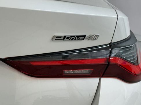 Used 2025 BMW i4 eDrive40 image 25