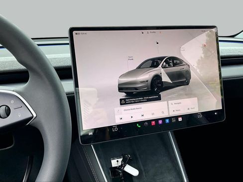 Used 2026 Tesla Model Y 2WD image 5