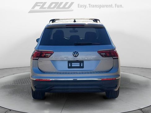 Certified 2023 Volkswagen Tiguan SE w/ Panoramic Sunroof Package image 7