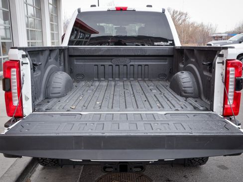 Used 2024 Ford F250 XLT w/ XLT Premium Package image 5