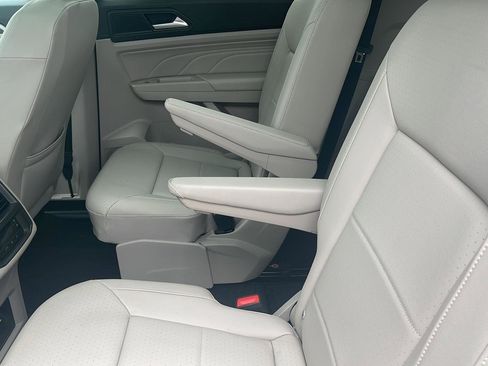 Certified 2023 Volkswagen Atlas SEL AWD/4WD image 15