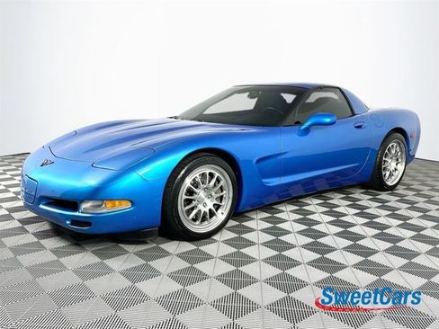 Used 1999 Chevrolet Corvette Coupe RWD image 3