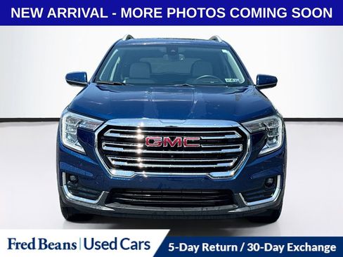 Used 2023 GMC Terrain SLT w/ Tech Package image 2