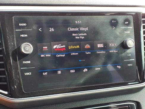 Used 2018 Volkswagen Atlas SEL FWD image 23
