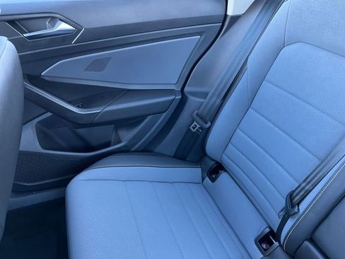 Used 2025 Volkswagen Jetta SE image 39