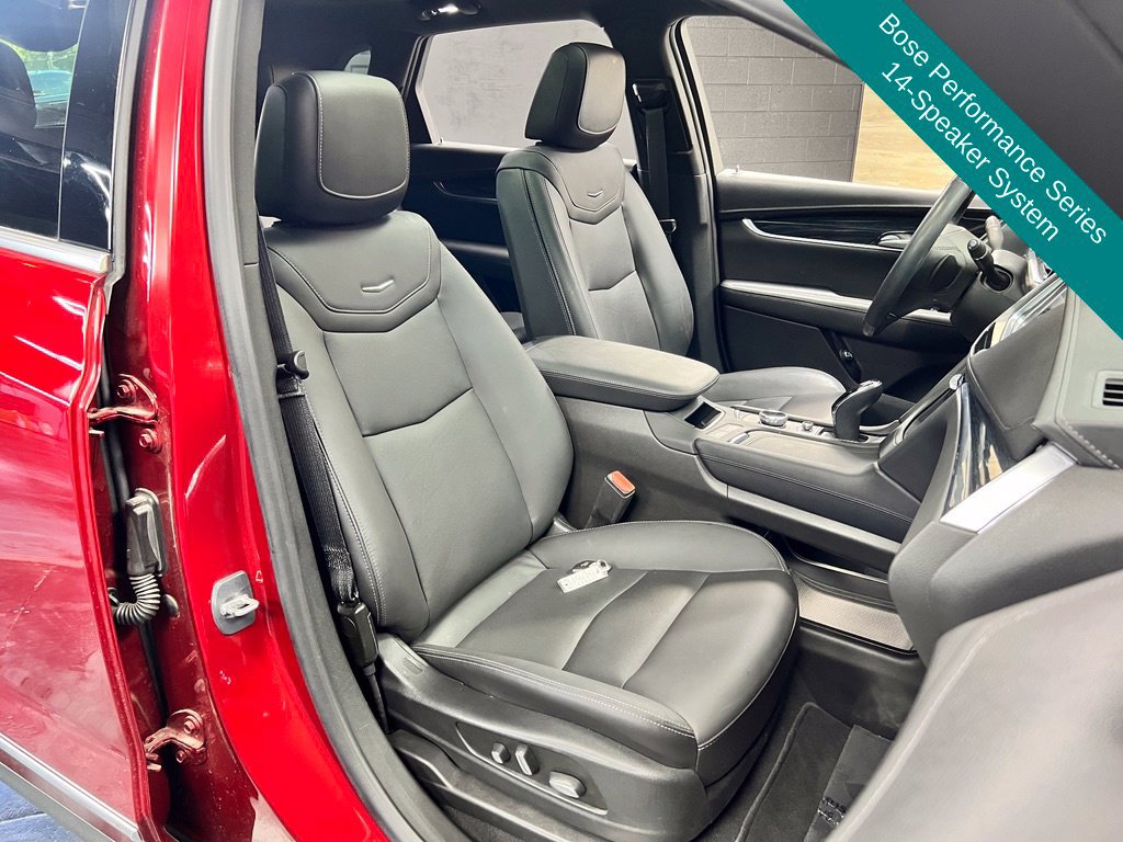 Used 2024 Cadillac XT5 Premium Luxury w/ Technology Package AWD/4WD image 8