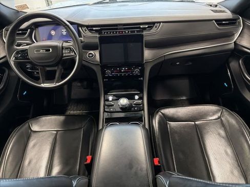 Used 2022 Jeep Grand Cherokee Overland AWD/4WD image 21