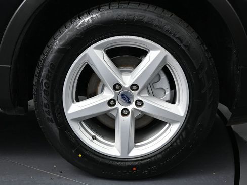 Used 2018 Ford Explorer 4WD w/ Class II Trailer Tow Package image 12