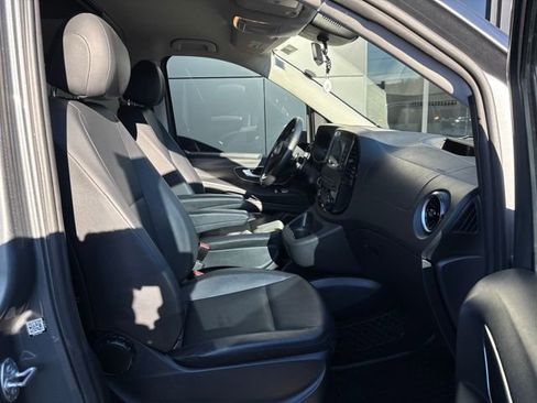 Used 2021 Mercedes-Benz Metris Passenger image 47