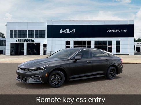 New 2025 Kia K5 LXS image 5