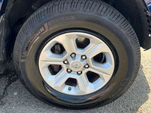 Used 2016 Toyota 4Runner SR5 Premium image 13