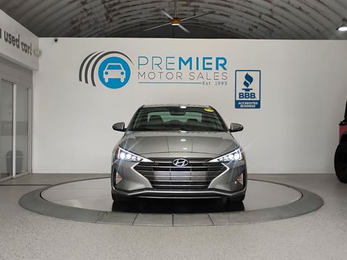 Used 2020 Hyundai Elantra Limited FWD image 19