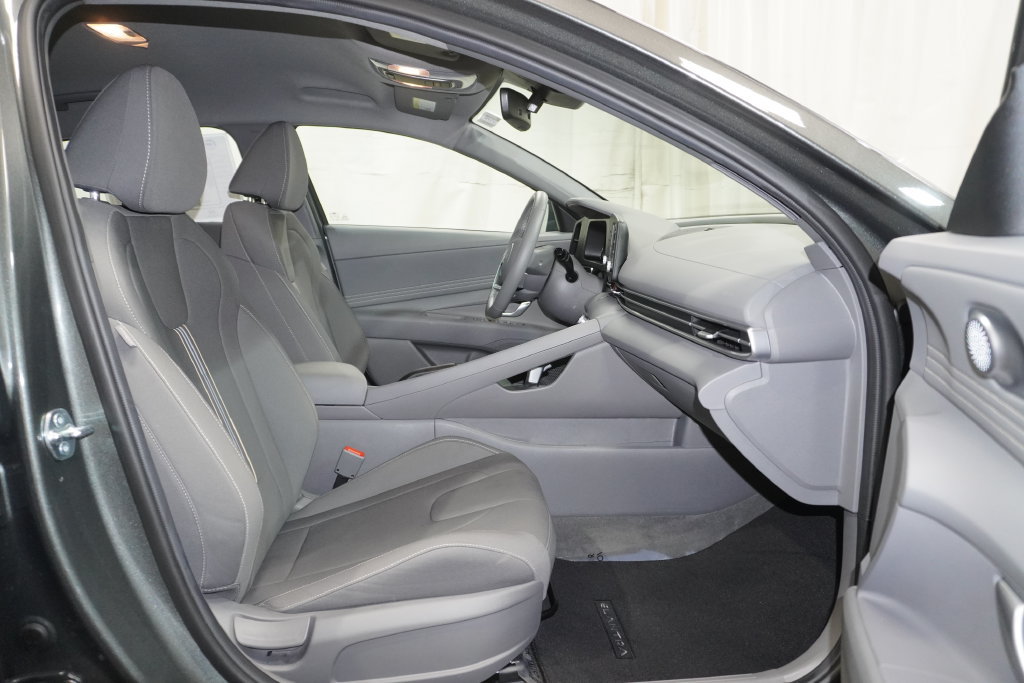 Certified 2026 Hyundai Elantra Sport FWD image 14