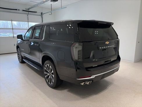 New 2026 Chevrolet Suburban High Country image 4