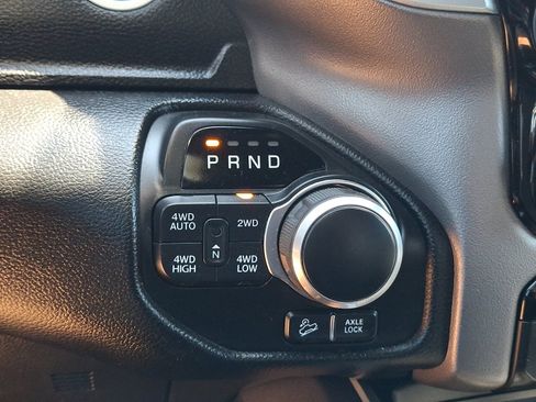Used 2019 RAM 1500 Big Horn AWD/4WD image 14