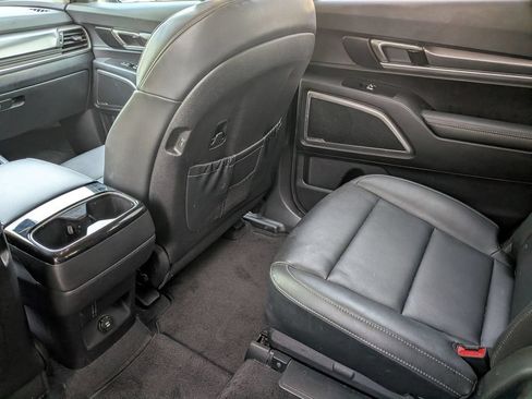 Used 2024 Kia Telluride S w/ S Sunroof Package FWD image 37