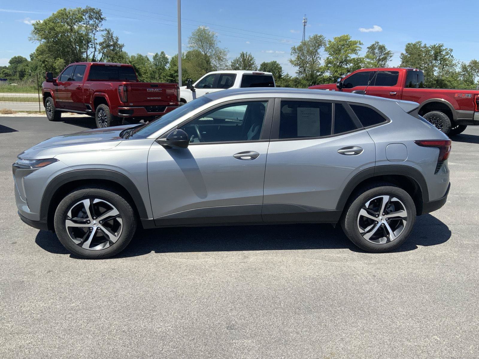 Used 2025 Chevrolet Trax RS w/ Driver Confidence Package FWD image 7