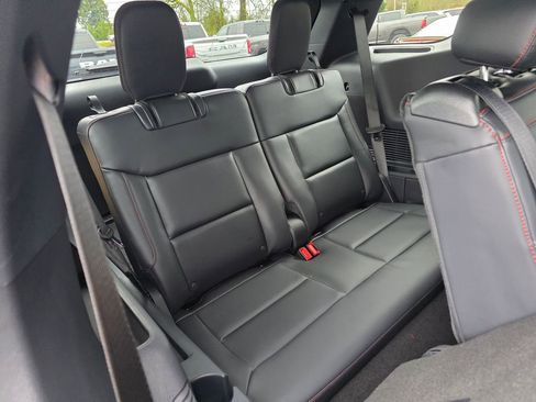 New 2026 Ford Explorer ST-Line w/ ST-Line Street Pack image 24