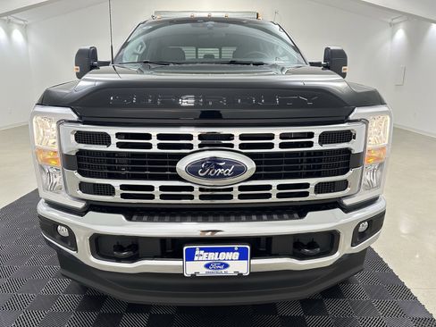 New 2025 Ford F350 XL w/ XL Chrome Package image 2