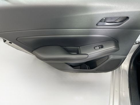 Used 2024 Nissan Altima 2.5 SV image 24