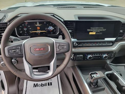 New 2026 GMC Sierra 1500 SLT w/ SLT Premium Plus Package AWD/4WD image 9