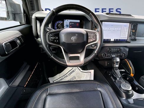 Used 2021 Ford Bronco Badlands image 8