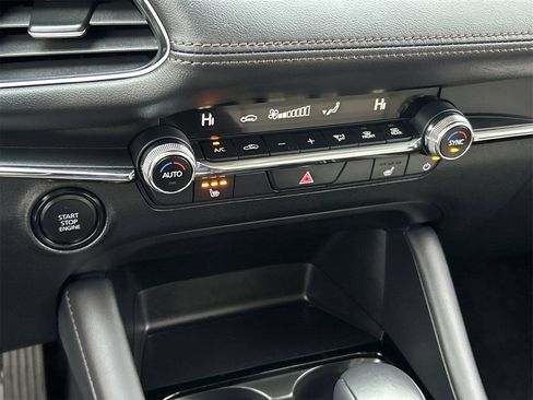 Used 2024 MAZDA MAZDA3 s image 25