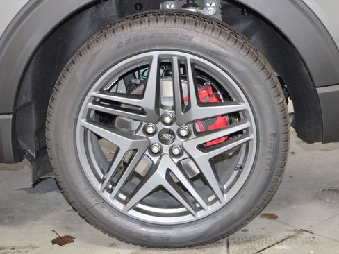 New 2026 Ford Explorer ST-Line w/ ST-Line Street Pack image 18