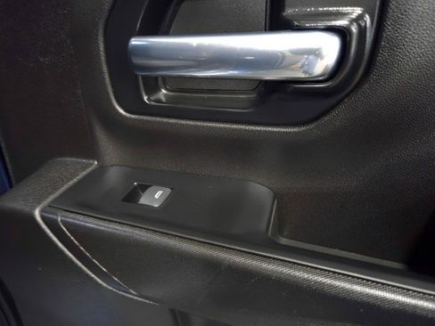 Used 2022 Chevrolet Silverado 2500 LT w/ Convenience Package image 38