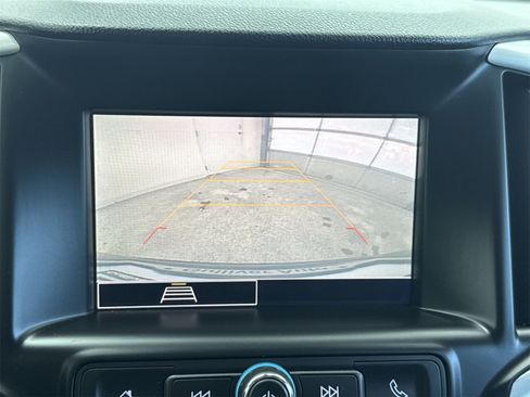 Used 2023 GMC Terrain SLE w/ Driver Convenience Package image 23