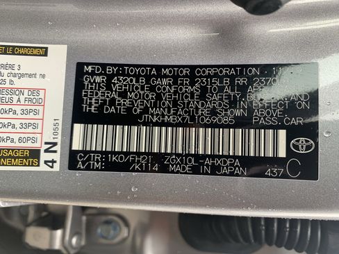 Used 2020 Toyota C-HR LE image 36