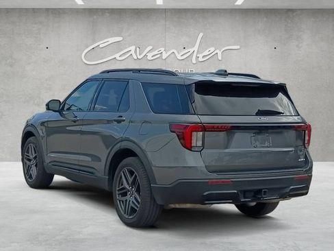 Used 2025 Ford Explorer ST-Line w/ ST-Line Street Pack AWD/4WD image 14