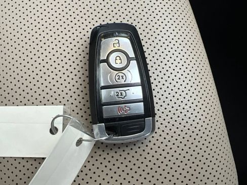 Used 2020 Ford Escape SEL AWD/4WD image 27