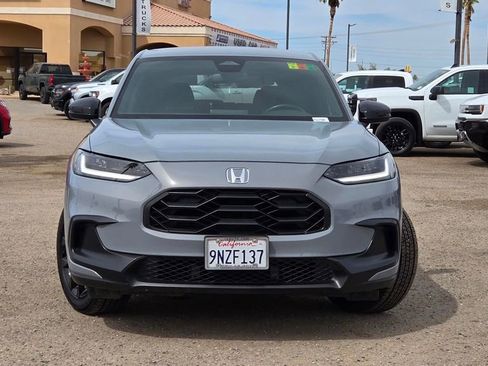Used 2025 Honda HR-V Sport image 2