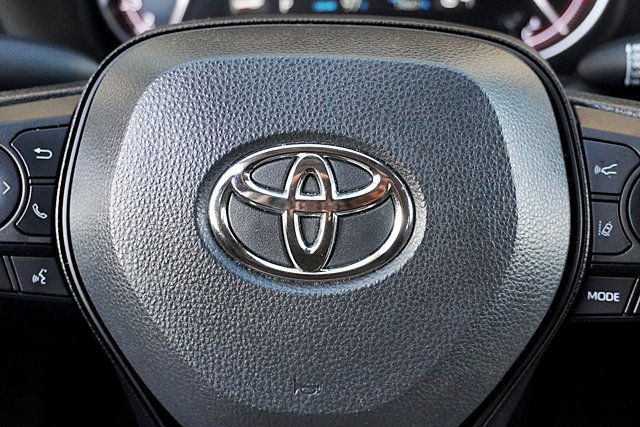 Used 2024 Toyota RAV4 XLE FWD image 41
