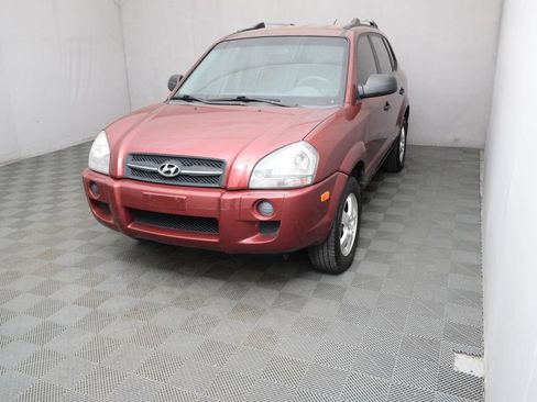 Used 2005 Hyundai Tucson GL FWD image 1