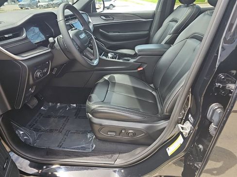 Used 2024 Jeep Grand Cherokee Limited 4xe AWD/4WD image 13