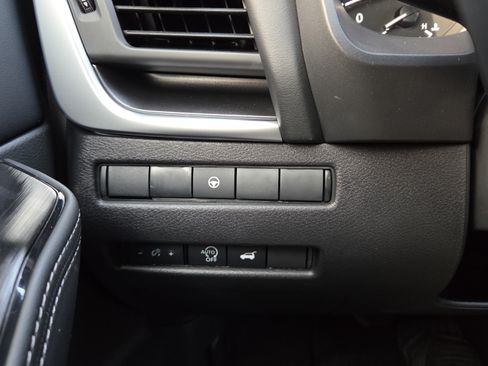 Certified 2026 Nissan Rogue SV w/ Cold Weather Package FWD image 25