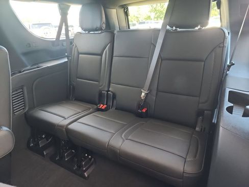 Certified 2025 GMC Yukon XL Denali w/ LPO, Floor Liner Package AWD/4WD image 35