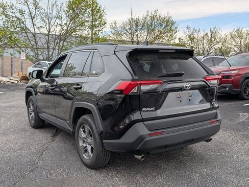 Used 2025 Toyota RAV4 LE image 7