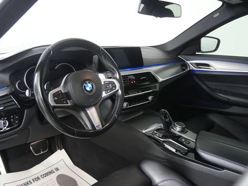 Used 2019 BMW 530i w/ M Sport Package image 12