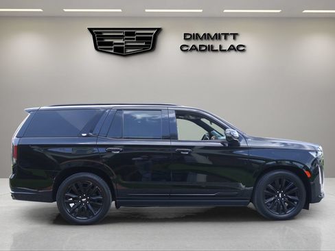 Used 2021 Cadillac Escalade Sport Platinum w/ Heavy-Duty Trailer Package AWD/4WD image 4