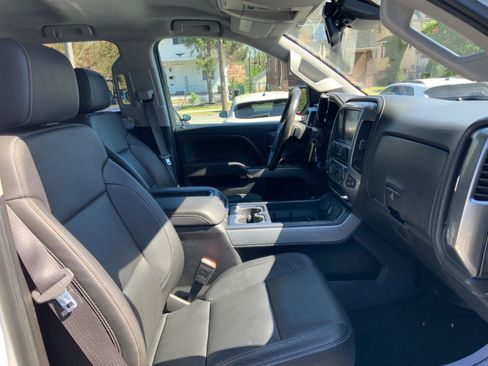 Used 2015 Chevrolet Silverado 2500 LTZ w/ LTZ Plus Package image 12