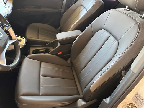 Used 2024 Audi Q4 e-tron Premium Plus w/ Premium Plus image 15