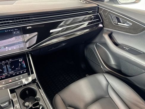 Used 2024 Audi Q8 Premium Plus w/ Premium Plus Package image 21