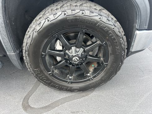 Used 2019 GMC Sierra 1500 SLE w/ SLE Value Package AWD/4WD image 13