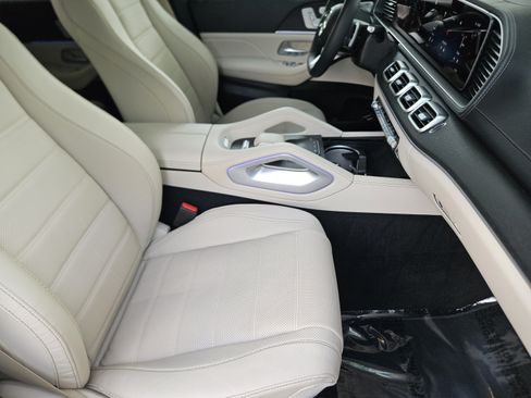 Certified 2024 Mercedes-Benz GLS 450 4MATIC image 6