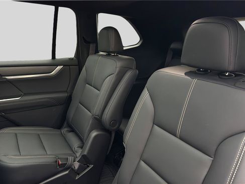 New 2026 GMC Acadia Elevation w/ Elevation Premium Package AWD/4WD image 20