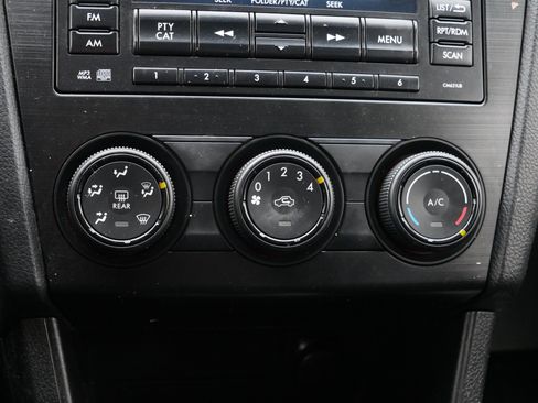 Used 2013 Subaru Crosstrek 2.0i Premium image 23